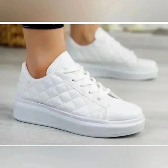 Soda White Quilted Laceup Platform Sporty Casual Shoe Sz 6 US - Picture 1 of 9